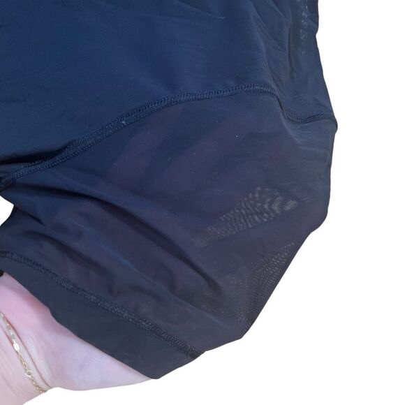 Lululemon Black Mesh Short Sleeve - Picture 4 of 6